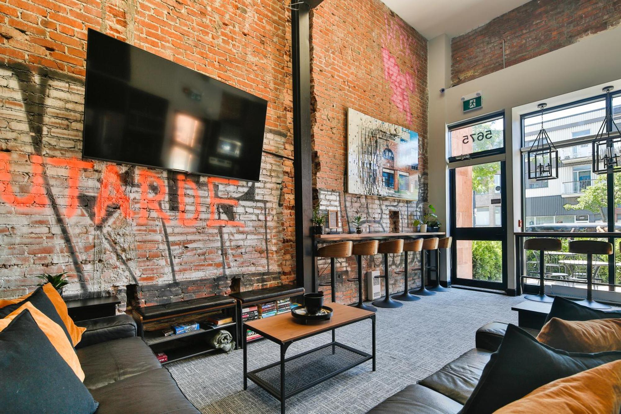 Parc Avenue Hostel มอนทรีอัล ภายนอก รูปภาพ